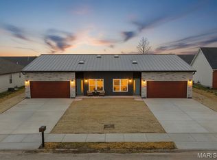 160A Field Crossing Dr, Highland, IL