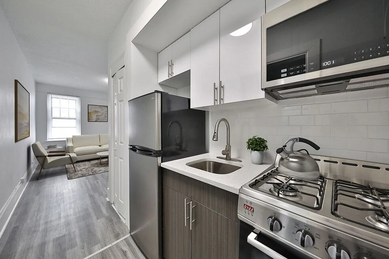 2224 Walnut St — Photo 2