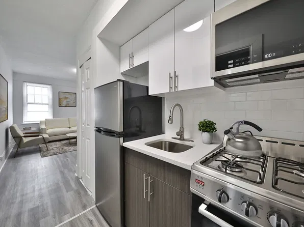 2224 Walnut St #B1, Philadelphia, PA 19103