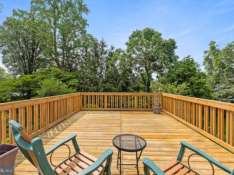 37 Southern Way — Photo 10