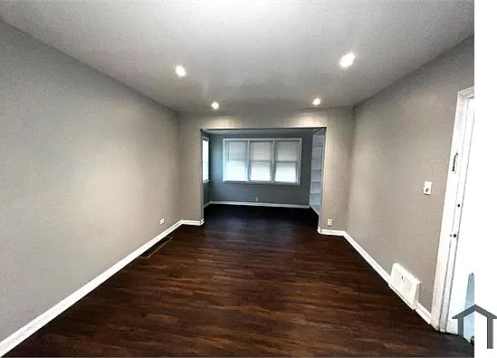 3 bed, $1,700 — Photo 3