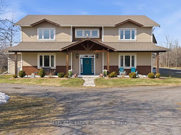 2nd image of 190 Lakeshore Rd