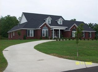 8410 Woodland Frst SE, Alto, MI 49302