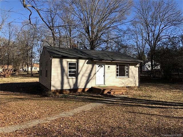 1st image of 2416 Skyland Dr