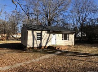 2416 Skyland Dr, Gastonia, NC 28052