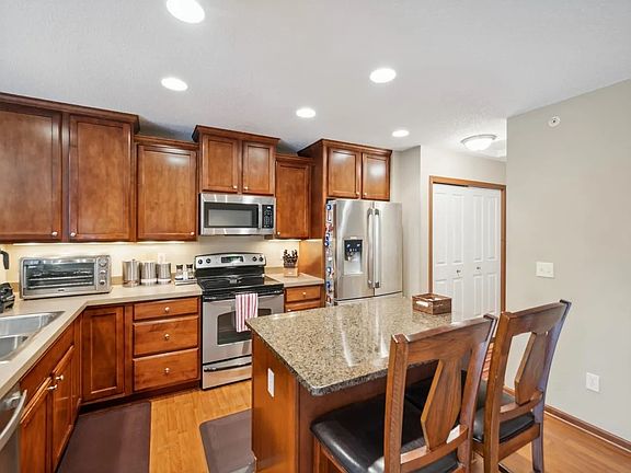 2nd image of 5021 Dunkirk Pl N