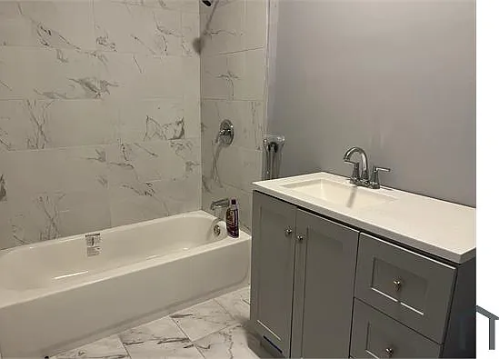 322 Lovell St — Photo 3