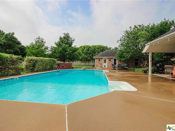 4th image of 1613 Whispering Oaks Ct