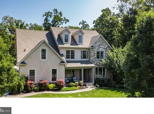 5949 Woodridge Dr, Green Lane, PA 18054