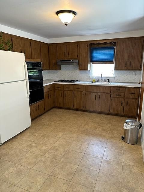 1st image of 2973 Stevens St #2