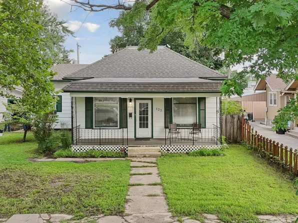 123 E Main St, Augusta, KS 67010