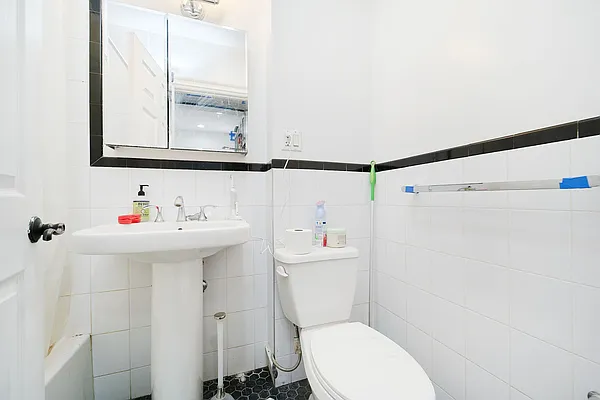 Rented by Living New York | media 36