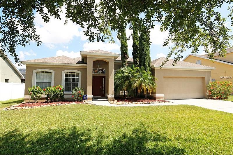 1st image of 408 Lake Amberleigh Dr