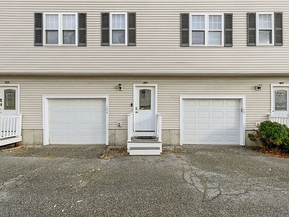 2nd image of 124 Locust St Unit 124