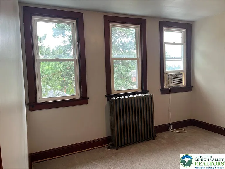 543 W Emaus Ave — Photo 37
