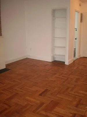 Rented by Frank Valvo Real Estate | media 2