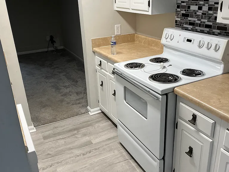 1057 Old Denbigh Blvd — Photo 3