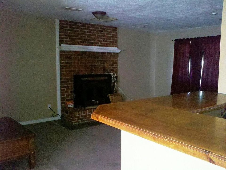 2nd image of 401 Carnegie Rd