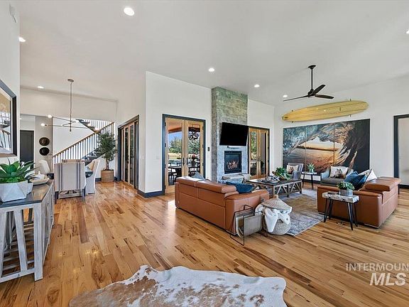 2nd image of 2972 N Ballantyne Ln