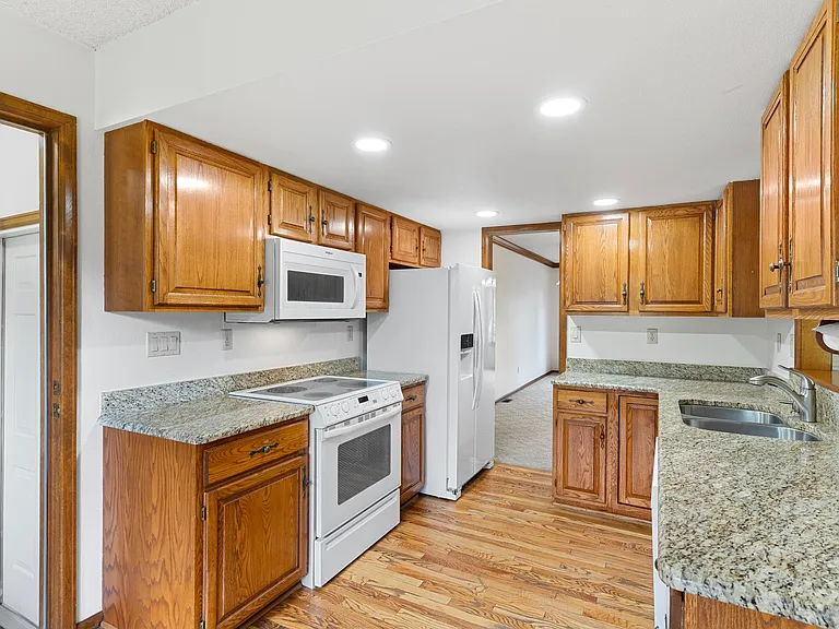 405 Union Pl — Photo 27