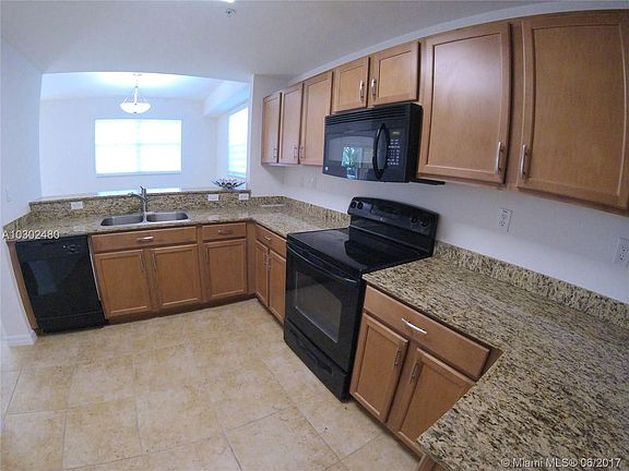 5th image of 8899 NW 107th Ct #0000
