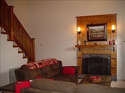 1st image of 1415 Honeysuckle Ln