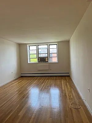 5th image of 34-20 Parsons Blvd APT 5S