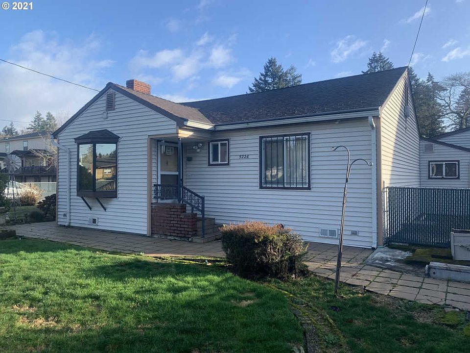 2nd image of 5226 SE 122nd Ave