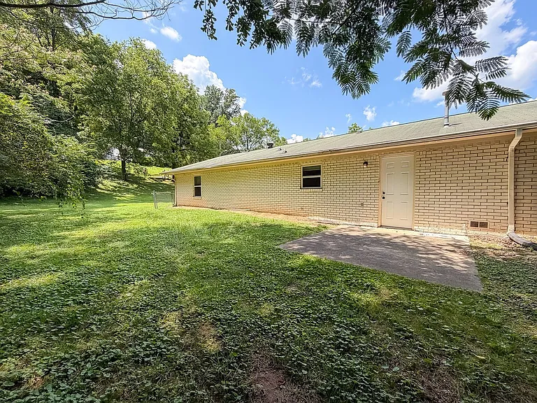 6076 Old Dayton Pike #A — Photo 17