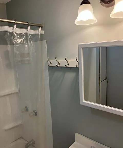 4810 Regent St #1F — Photo 17