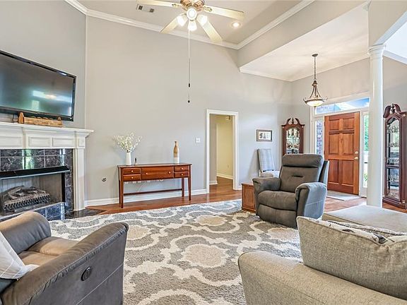 5th image of 415 Vireo Dr