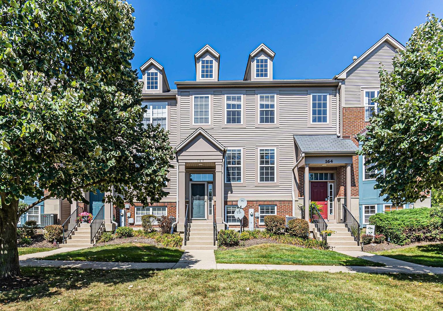 168 Station Park Cir 168, Grayslake, IL 60030 Zillow