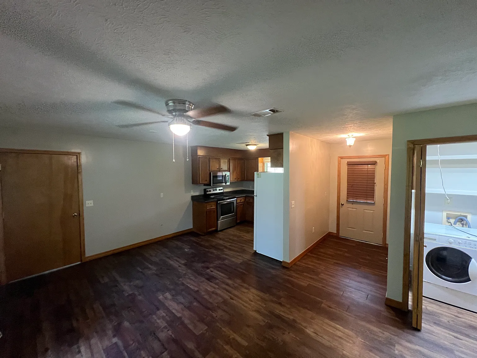 3 bed, 1246 sqft, $1,800 — Photo 4
