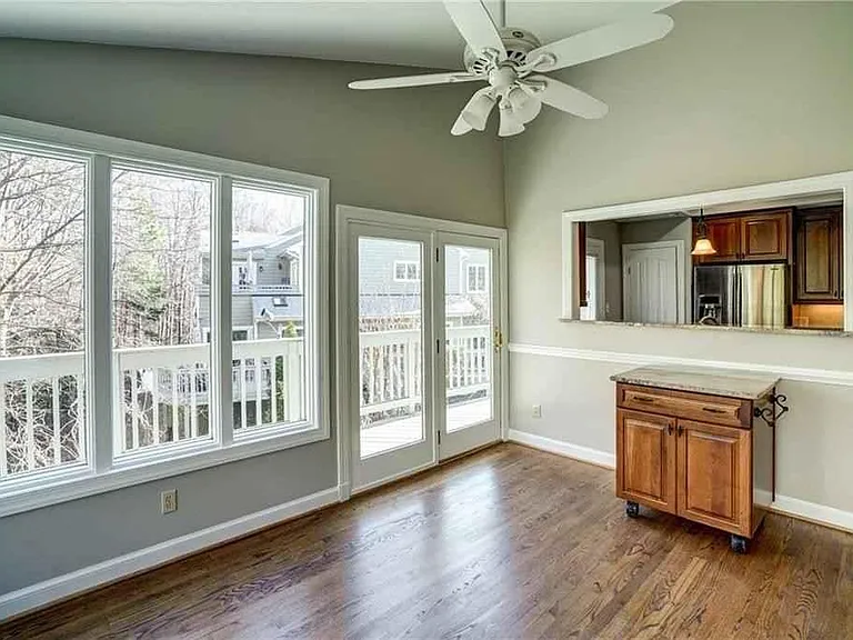 3139 Stony Point Rd #E — Photo 5