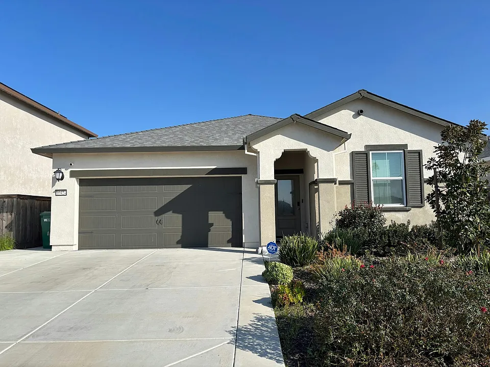 10424 Skynyrd Way