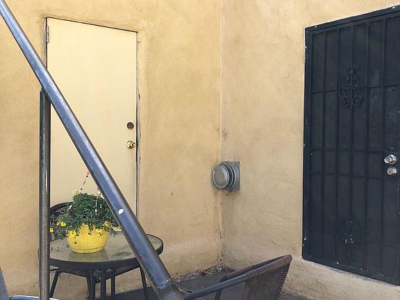 Laundry room, free, right outside secure storm door of your