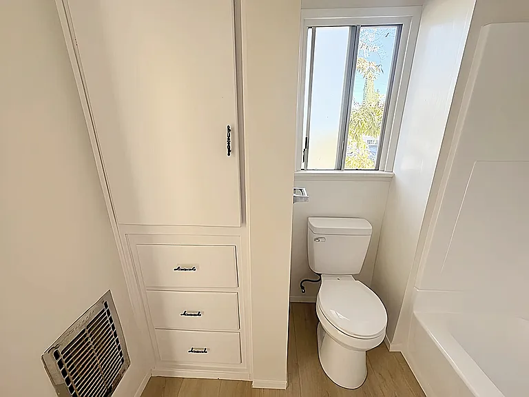 6406 Roble Ave #10 — Photo 11