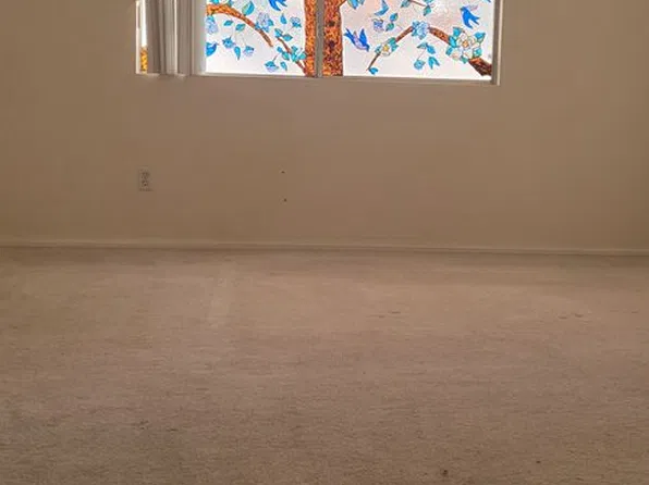 1889 Blue Ribbon Dr, Las Vegas, NV 89142