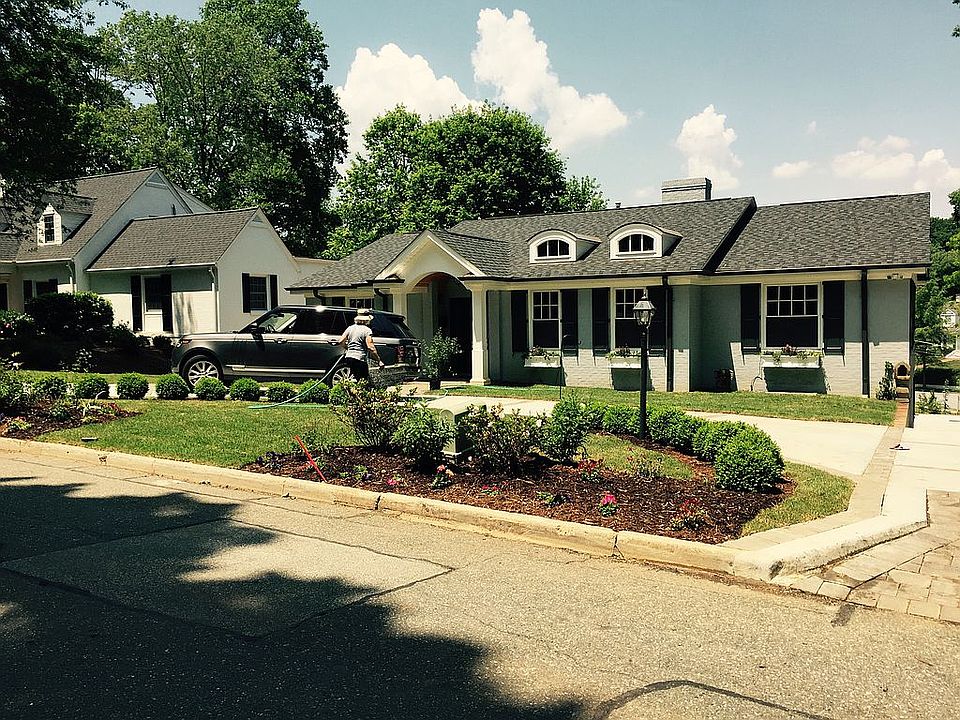 1st image of 204 Wentworth Dr
