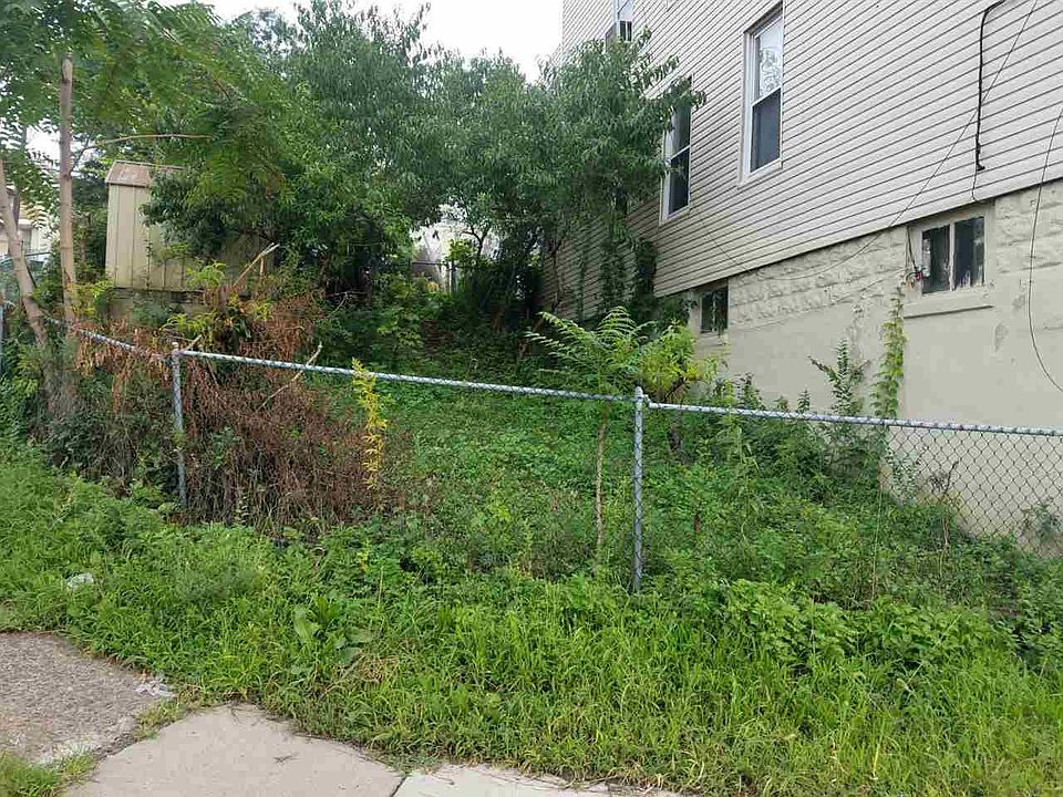 1st image of 912 Tonnelle Ave