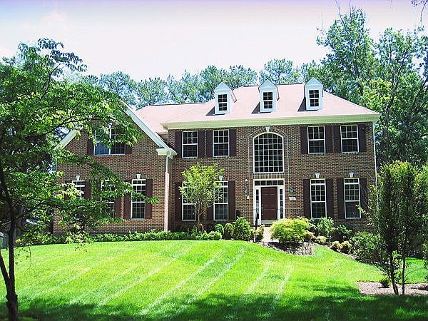 1st image of 1527 Brookhaven Dr