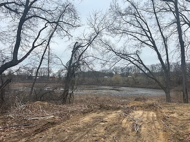1st image of 7805 Easthill Dr