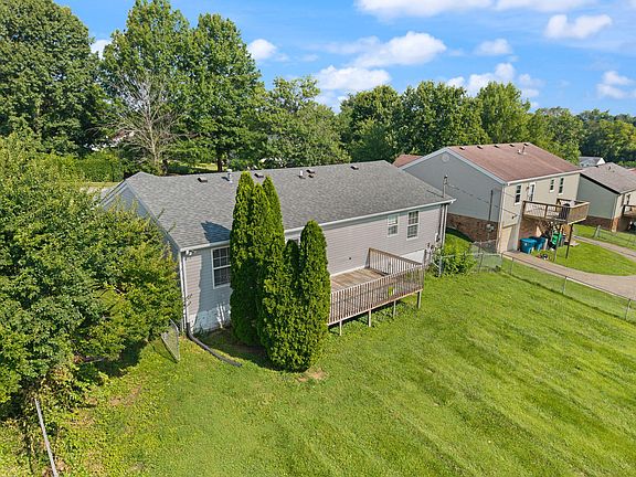 4th image of 208 Hartland Dr
