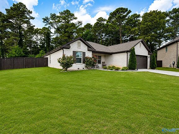 3rd image of 108 Umbra Cir