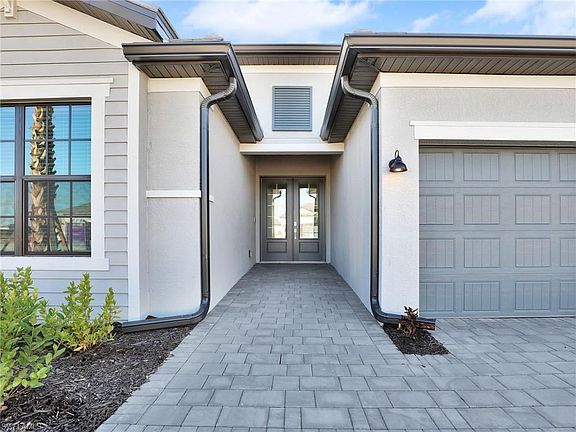 3rd image of 10720 Timber Creek Dr
