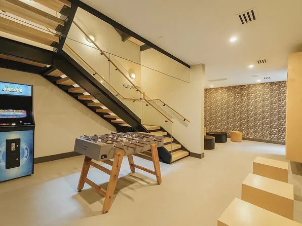 499 Communipaw Avenue image 9 of 9