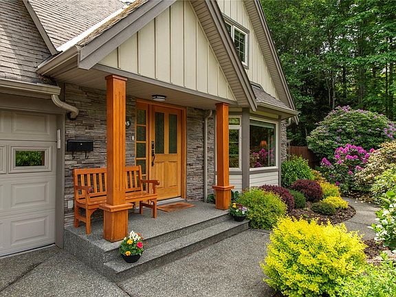 5th image of 3095 Martin Rd