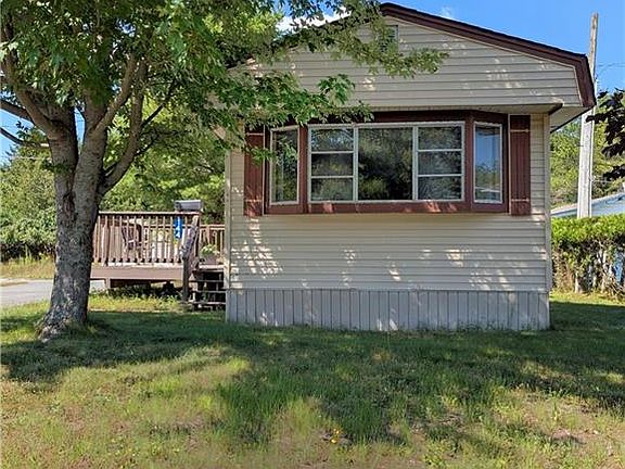 3rd image of 144 Conifer Cres