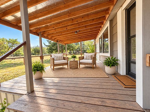 5th image of 215 Copperhead Ln