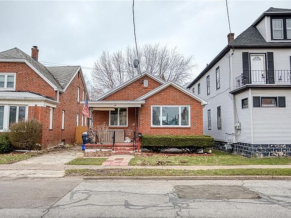 3rd image of 159 Franklin St